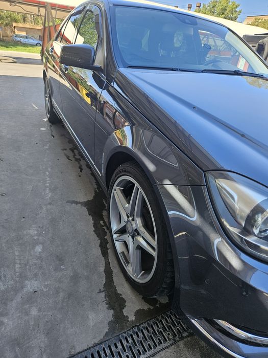 Vând Mercedes C220