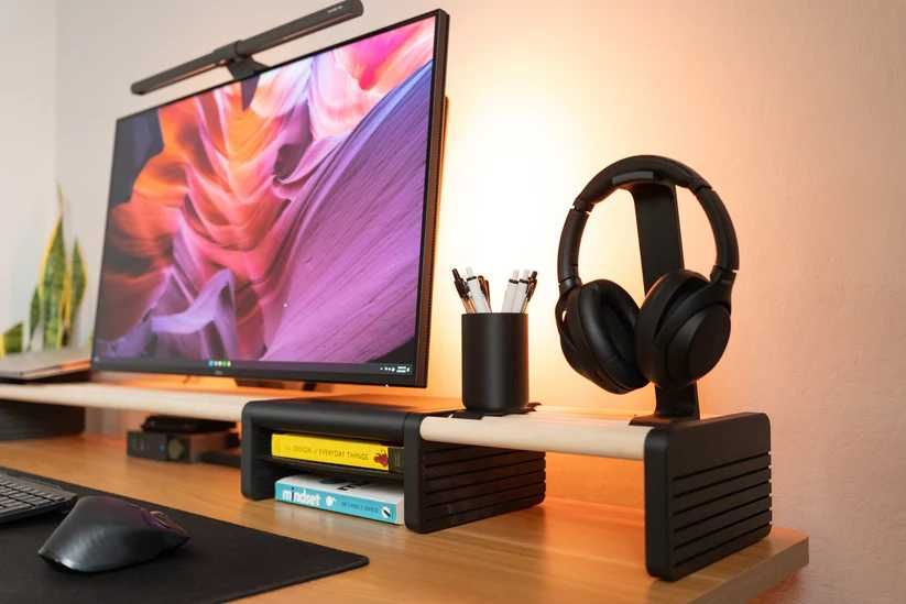 Модулен рафт за бюро с дървени профили