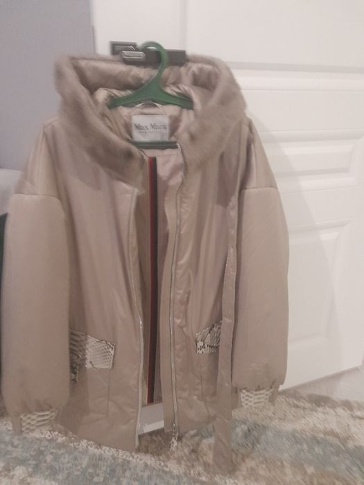 Продается верхный одежда