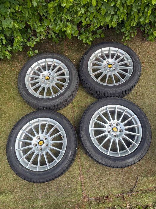 Roți R17 cu anvelope 205/55/R17 Pirelli iarnă