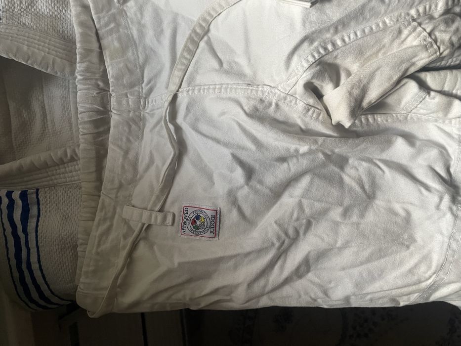 кимано дзюдо подходить для 1.70-80 рост в хорошем состояний