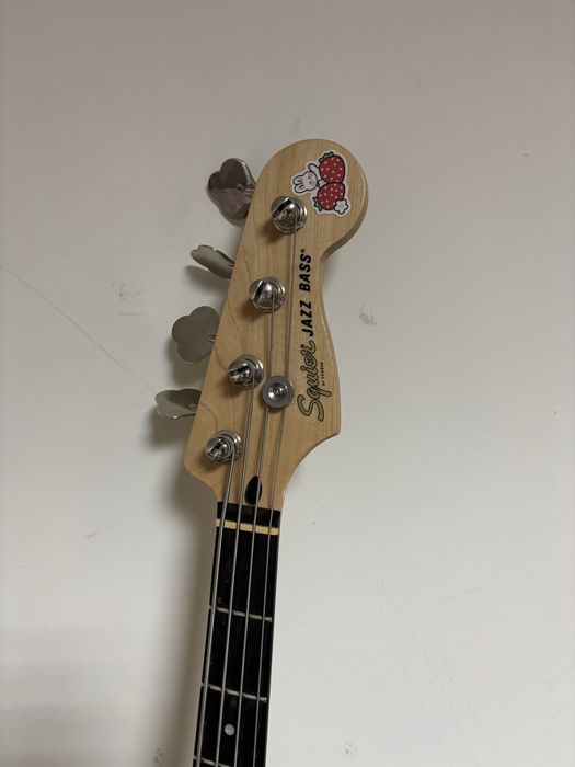 squier affinity jazz bass