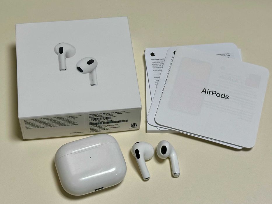 Слушалки Apple AirPods 3