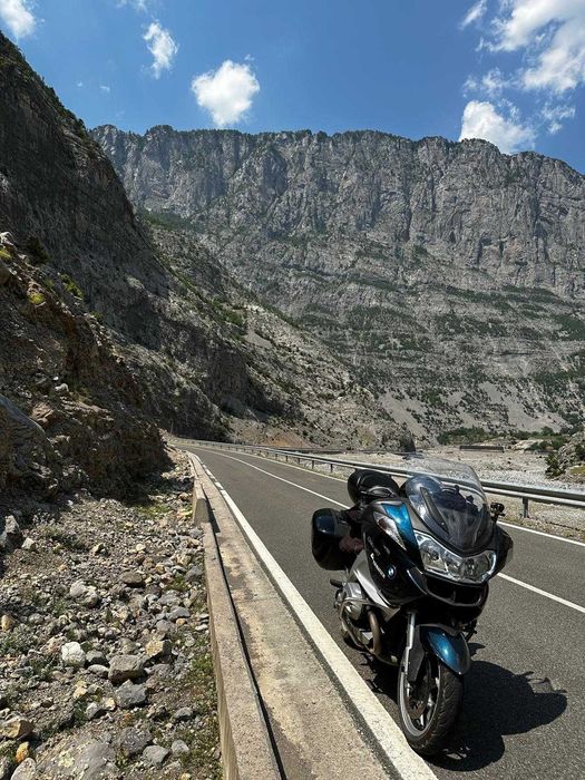 BMW R1200RT -  Elegantă, impecabil întreținută, pregătită de drum. Tu doar alegi destinația.