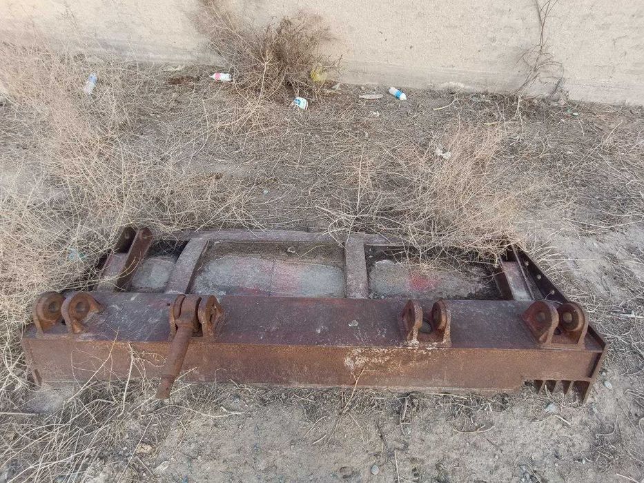 лопата на трактор к700