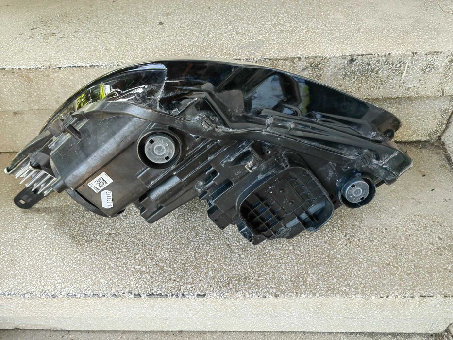 Фар Opel Crossland X LED 22г. десен / Фар Опел Кросланд Оригинален