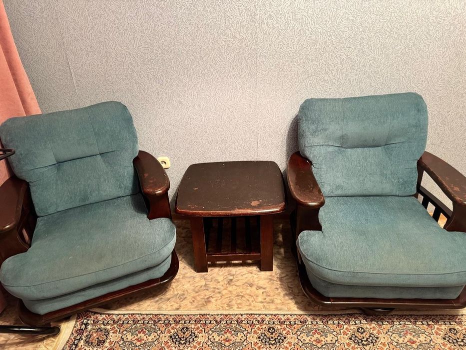 Продам кресло, диван и стол