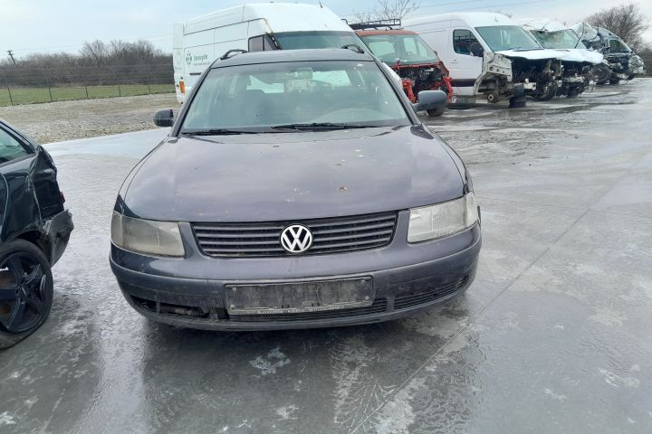 Dezmembrez Volkswagen VW Passat B5 [1996 - 2000] wagon 1.9 TDI MT (90