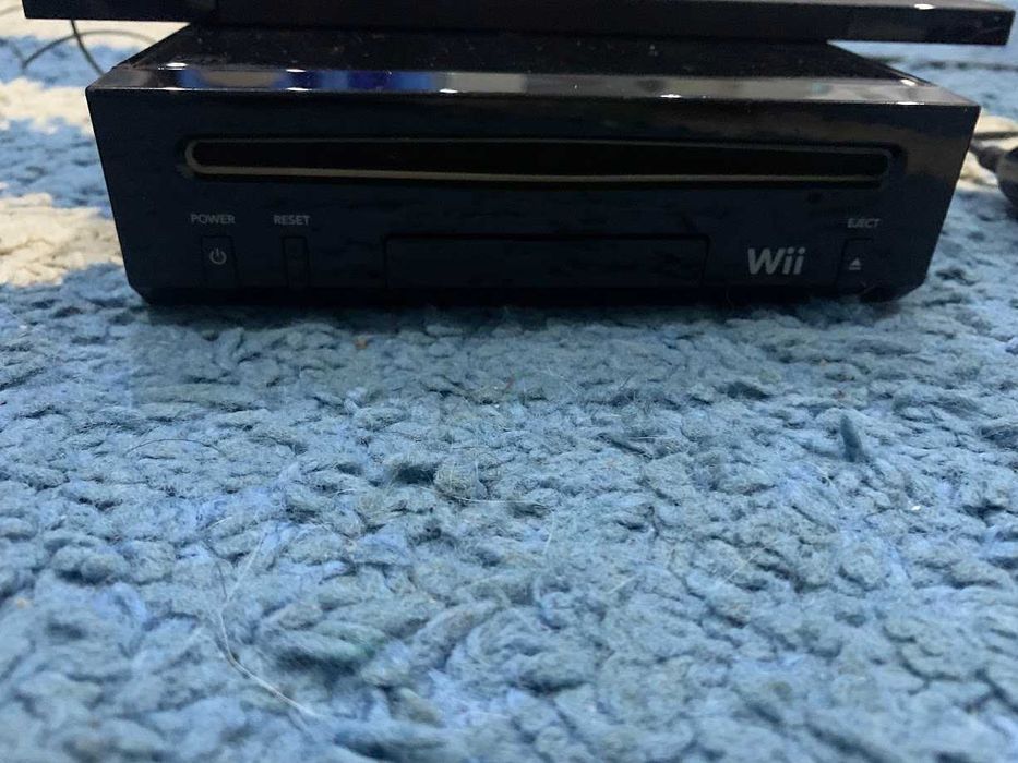 Consolă Nintendo Wii modată, cu toate accesoriile