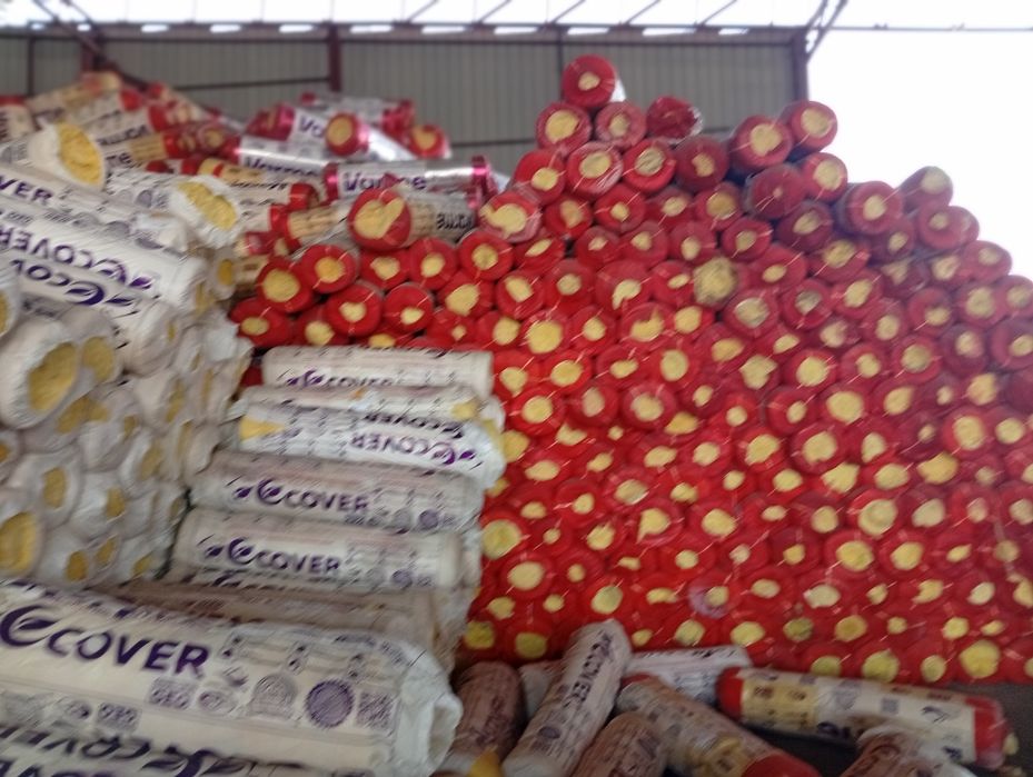 Стекловата с фальгой и без фольги