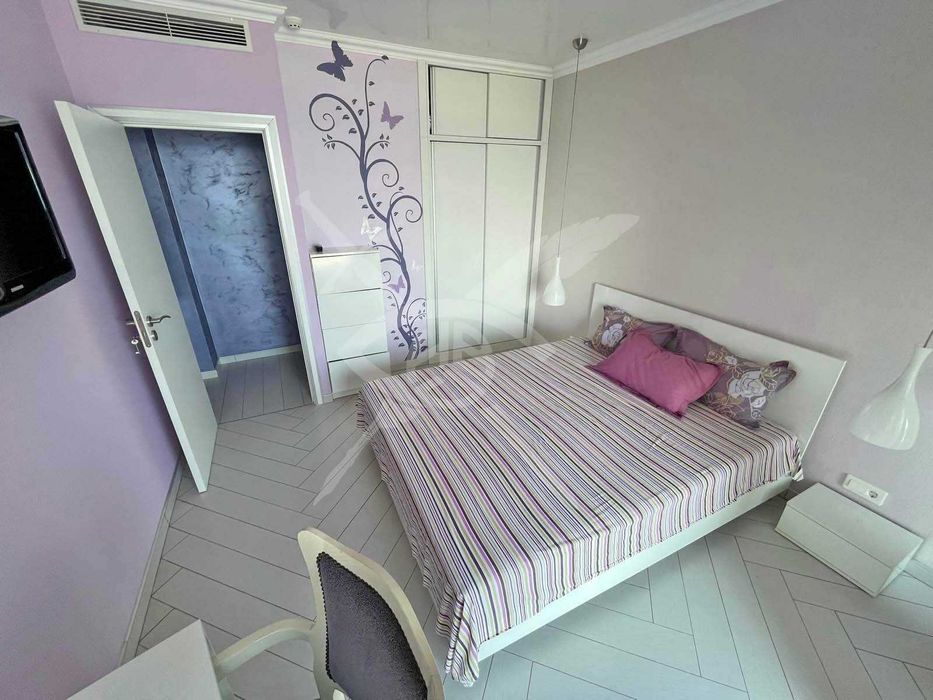 Продава се Тристаен апартамент в к.к. Елените - 100 кв.м за 1056 €/кв.м - Снимка #13