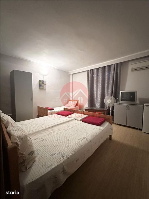 Pensiune 15 camere in a Doua Linie la Mare, zona Pescaria lui Matei