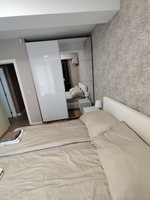 Дава се под наем Тристаен апартамент в Варна, Гръцка махала - 120 кв.м за 1275 € - Снимка #14