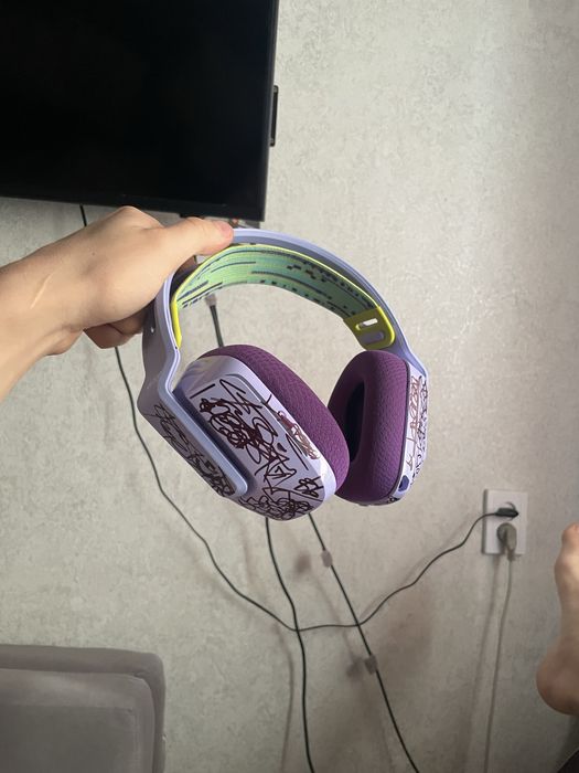 Наушники Logitech G733