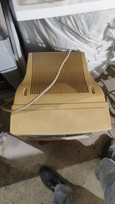 Монитор Peacock - работещ до последно.