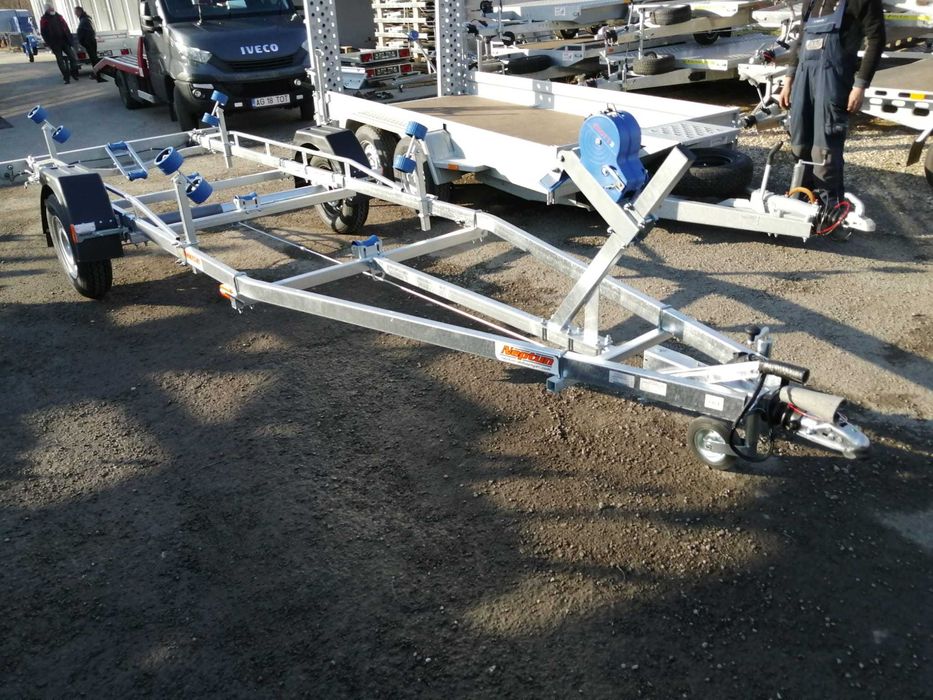 Remorca peridoc-transport barci,skijet,ambarcatiuni 750-2700 kg