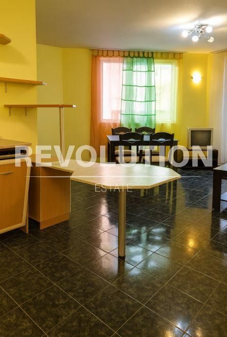 Дава се под наем Тристаен апартамент в Варна, Чайка - 105 кв.м за 550 € - Снимка #2