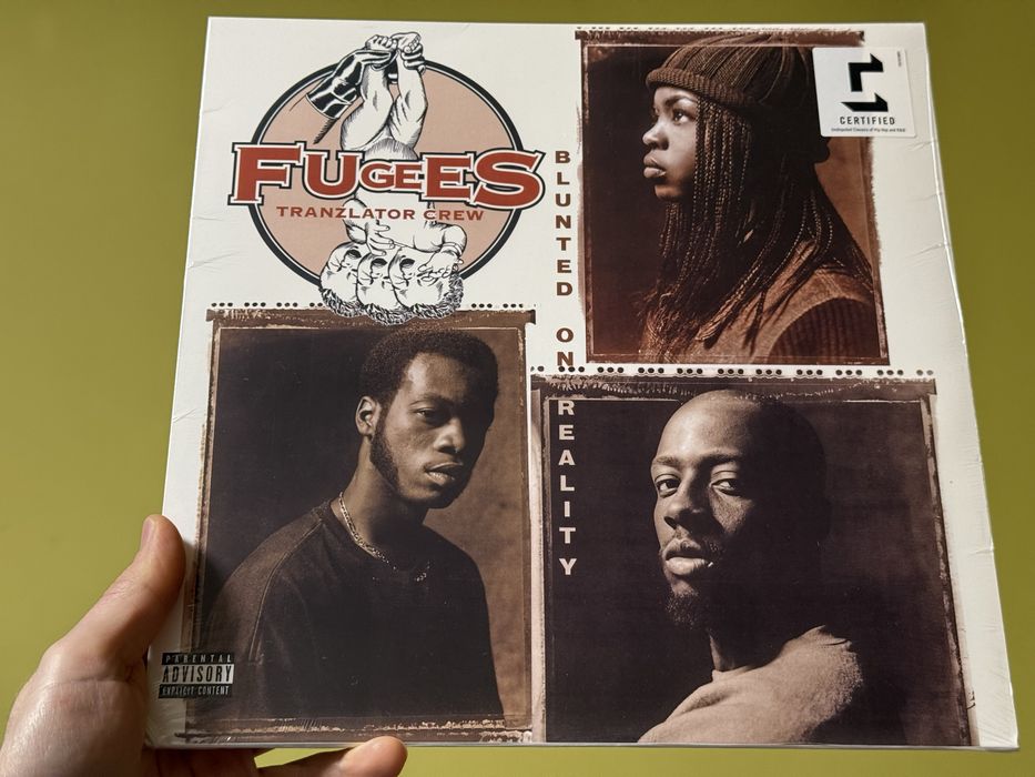 Чисто нови, неразпечатани плочи