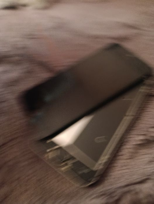 Iphone 5 сломанный айфон 5 . На запчасти