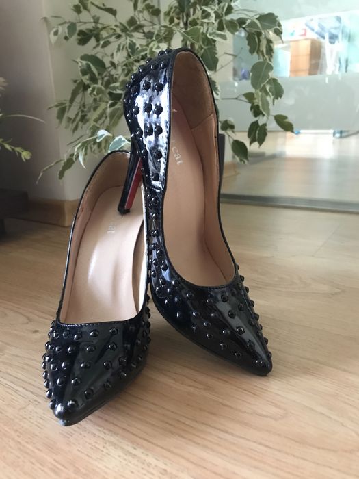 Обувки с ток