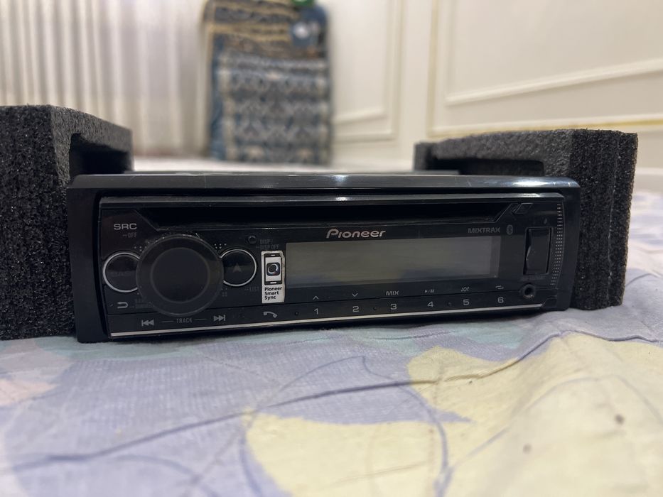 Pioneer DEH-S5250BT black