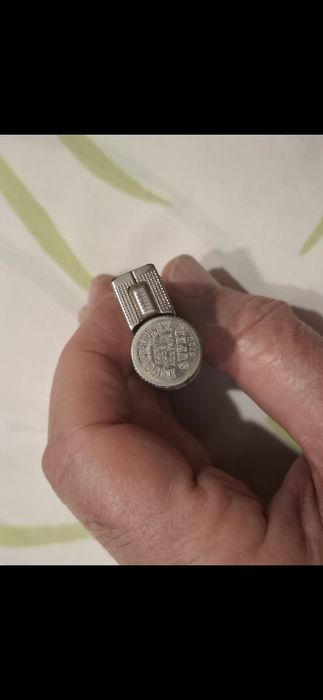 Натуральная зажигалка.
