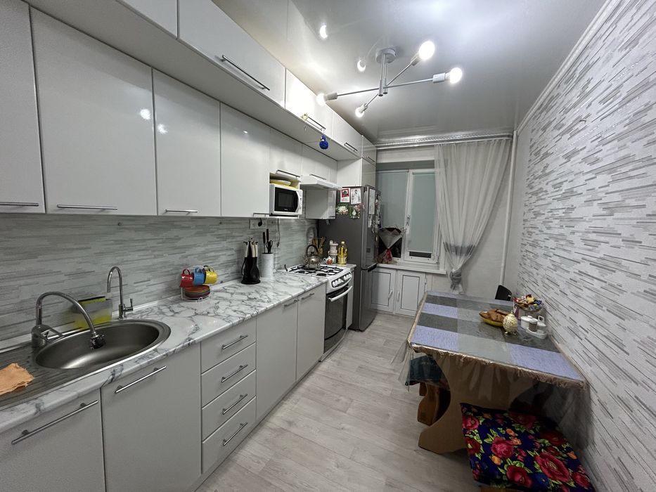 Продам 4-х комнатную квартиру