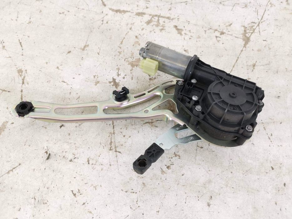 Моторче за отваряне на багажник Мерцедес-Бенц / Mercedes-Benz C-Class