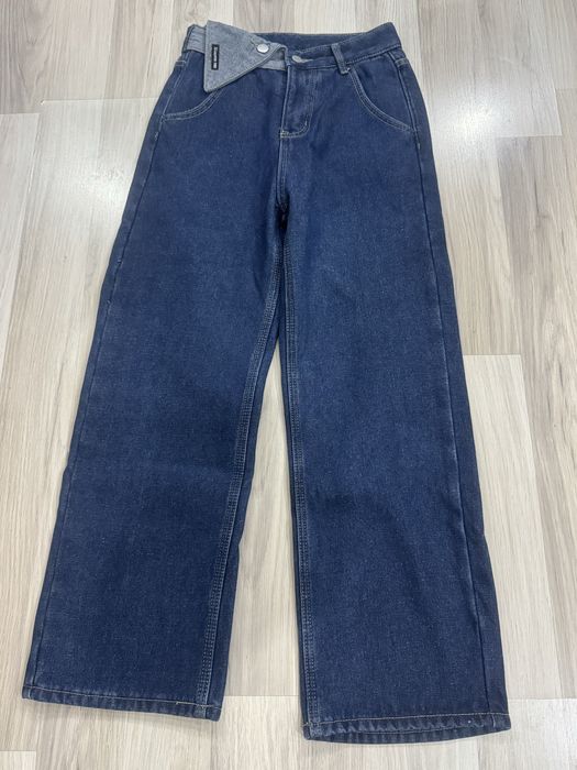 Дънки, тъмносин деним и сака