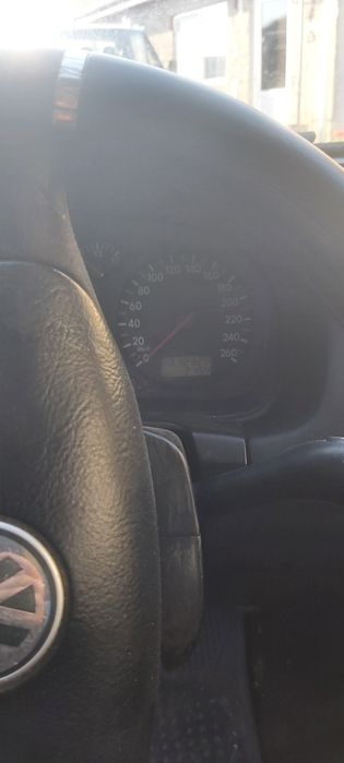 VOLKSWAGEN Golf 2003 — imagine 4