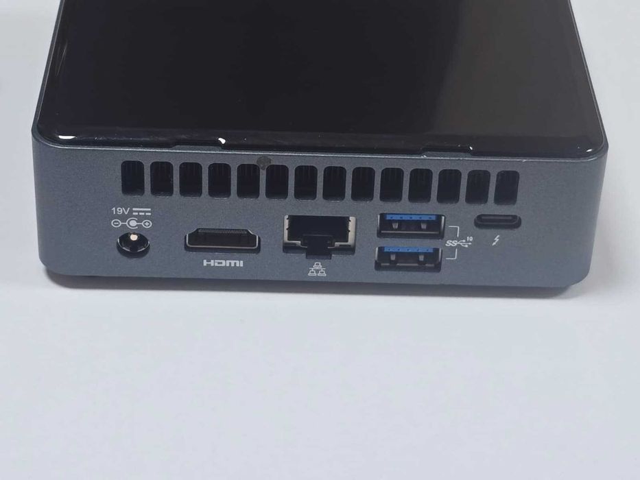 intel nuc i5 - Laptop-Calculator-Gaming la preț mic | OLX.ro