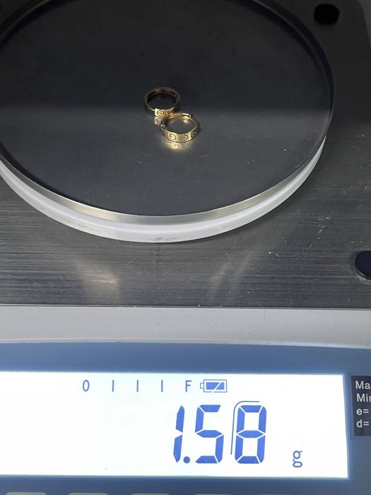 Cercei AUR 18K -600 lei /Gr . Ca nou