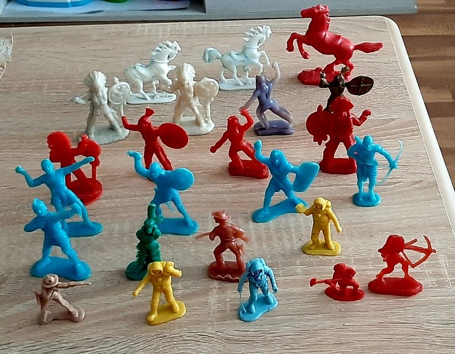 Мини играчки от яйцакрасива блузка-слонче,ръчно плетиво до3год,