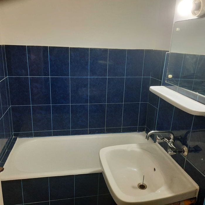 Proprietar inchiriez garsoniera spatioasa zona Arena Mall