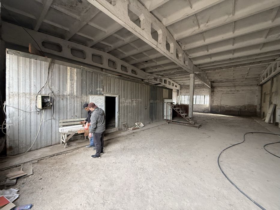 Xaladelnik  Muzlatgich jami 250 tonalik maxsulot saqlash uchun Arendag