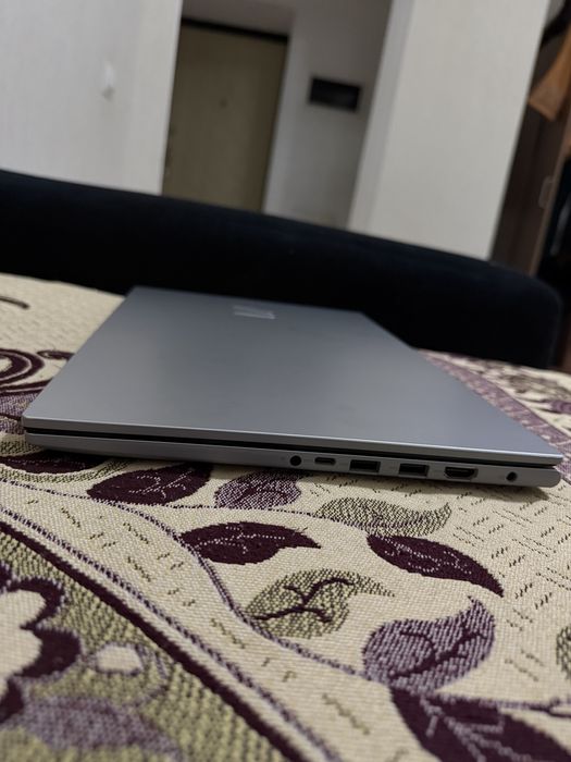 Ноутбук ASUS VivoBook