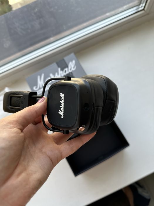 Наушники Marshall