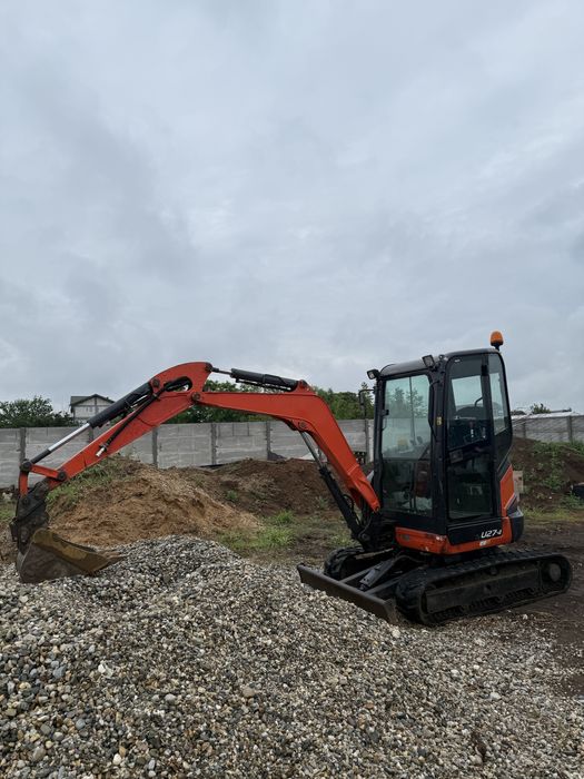 Excavator 3t de inchiriat