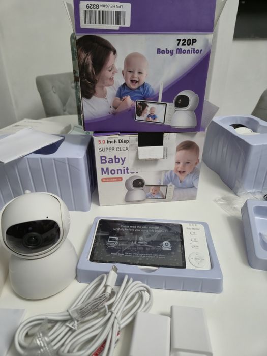 Голям 5инчов Бебефон с 360гр.въртяща аудио-видео камера