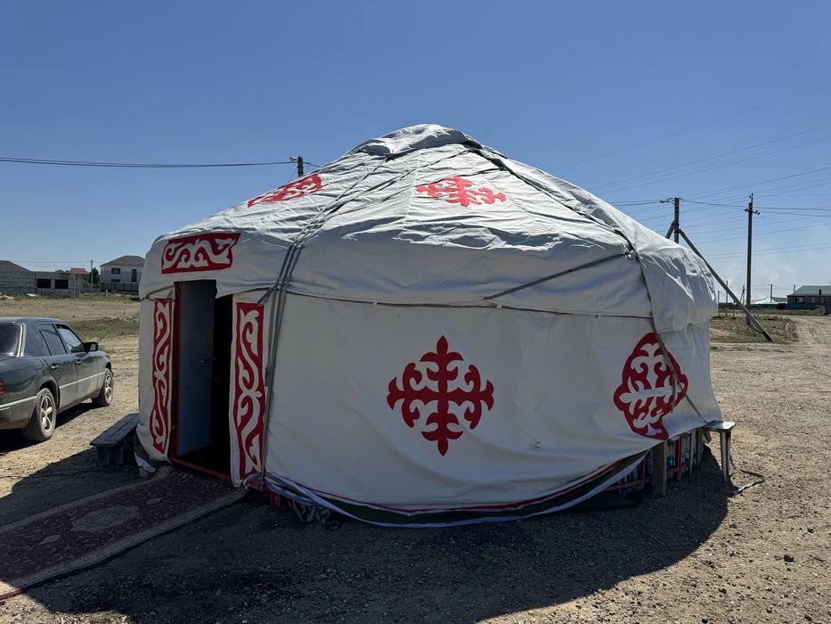 Юрта, кииз уй арендага бериледи, газонымен бирге