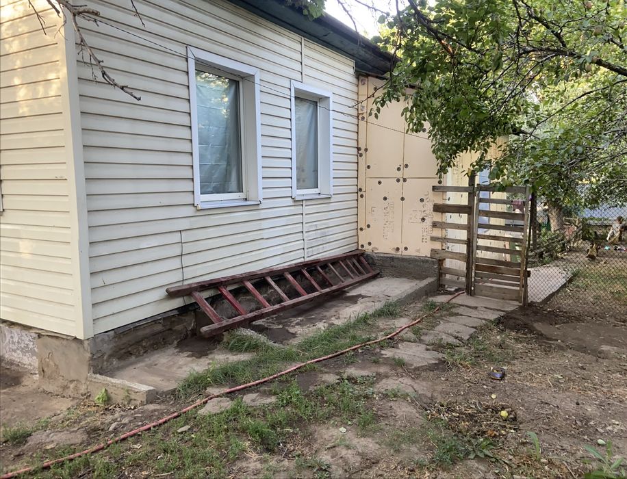 Продам дом в есике