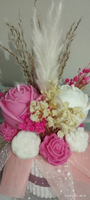 Букети от соев восък и керамични комплекти със свещ