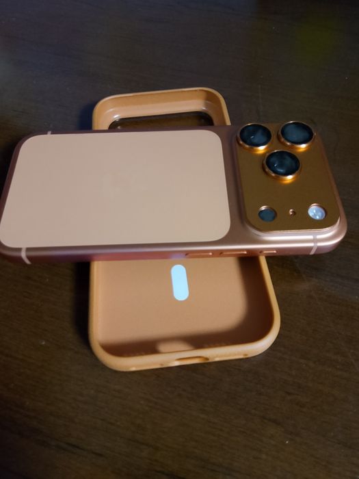Продам IPhone 17 pro 256 gb orange