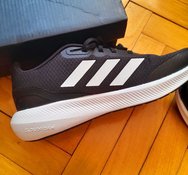 Оригинални маратонки Adidas за момче, юноша 37.1/3