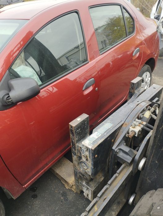 Ușa stânga dreapta aripa stângă Dacia Logan 2 2013-2020