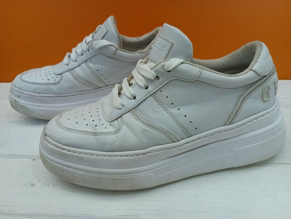 Guess N 40 - 22 лв