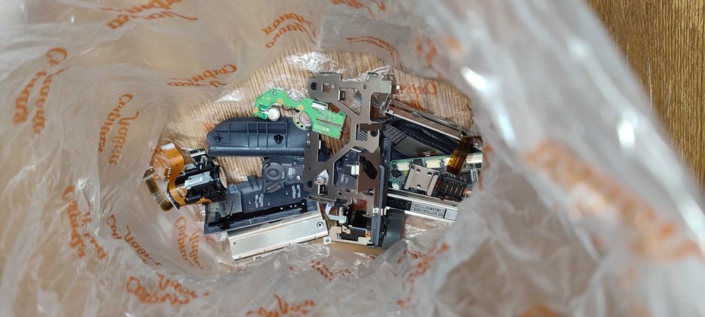Видеокамера-Panasonic NV-GS3