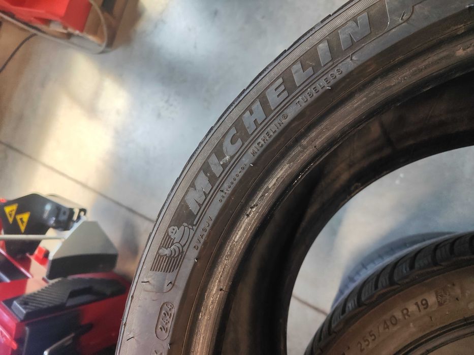 2бр.зимни гуми 255/40/19 Michelin