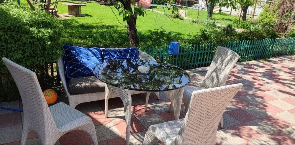 Продам садовую мебель б/у