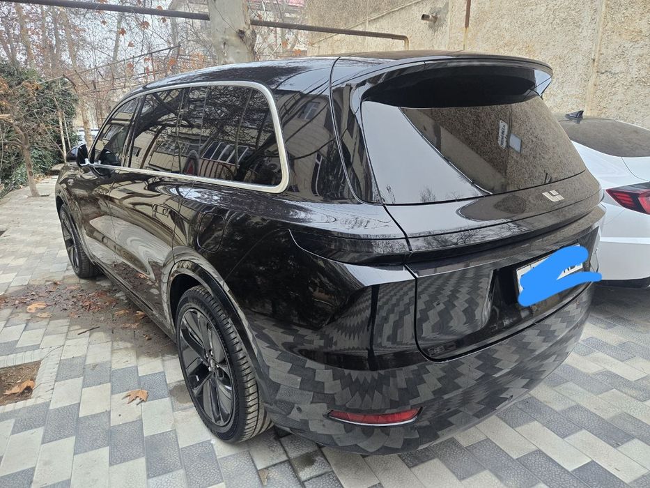 Продаётся автомобиль Li9